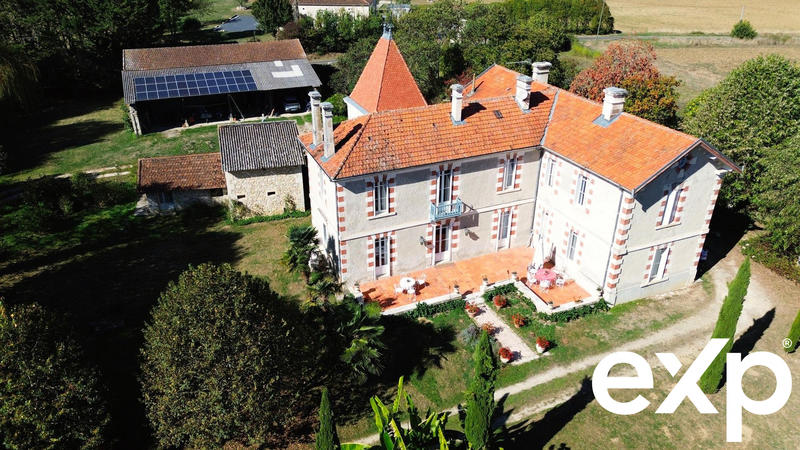 Maison - 365 m² - 10 pièces