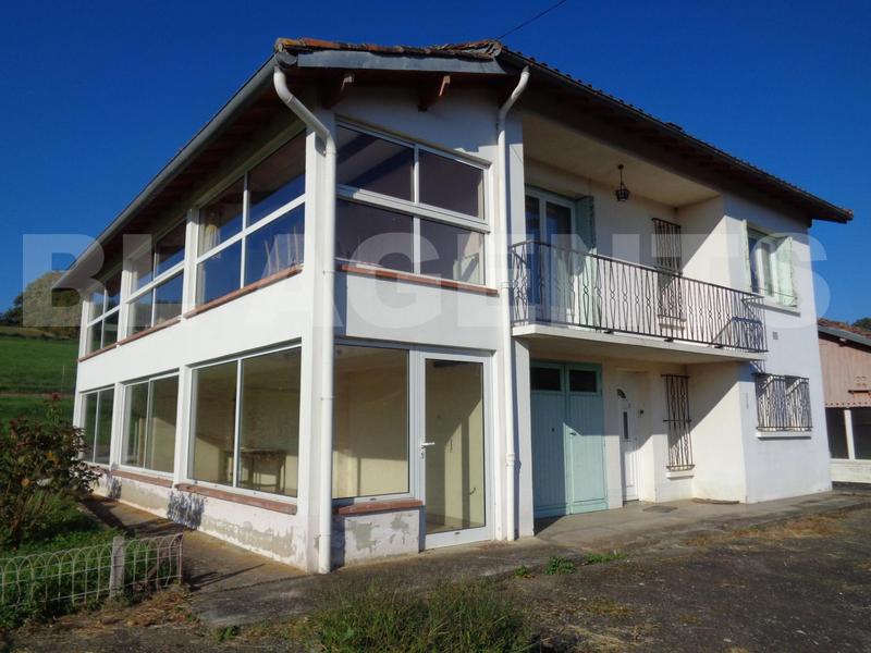 Maison - 97 m² - 5 pièces