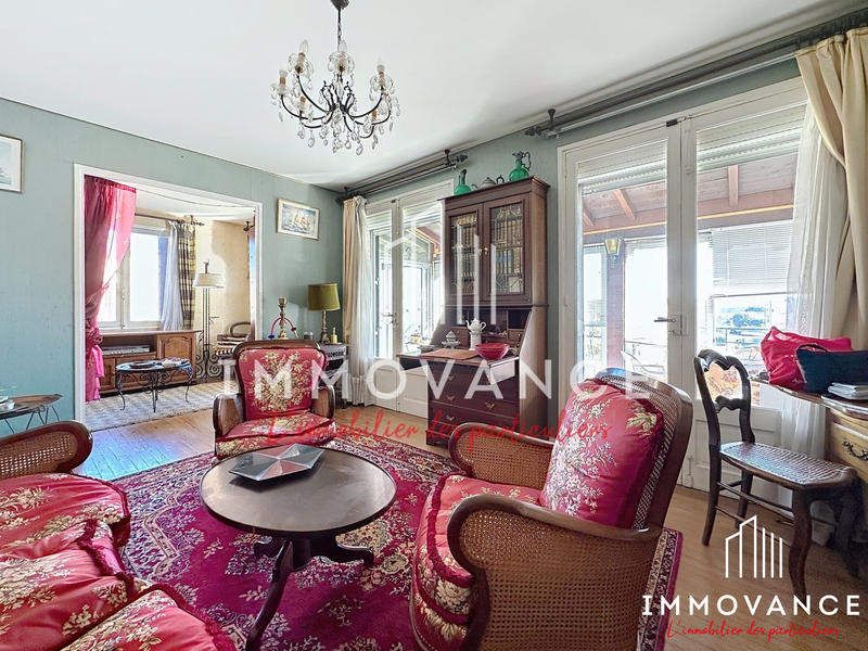 Maison - 141 m² - 8 pièces