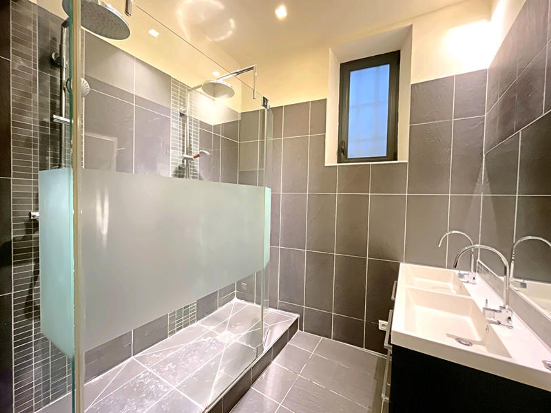 Appartement - 61 m² - 2 pièces