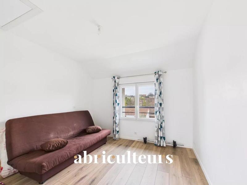 Maison - 107 m² - 7 pièces