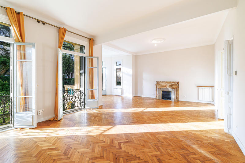 Appartement - 154 m² - 6 pièces