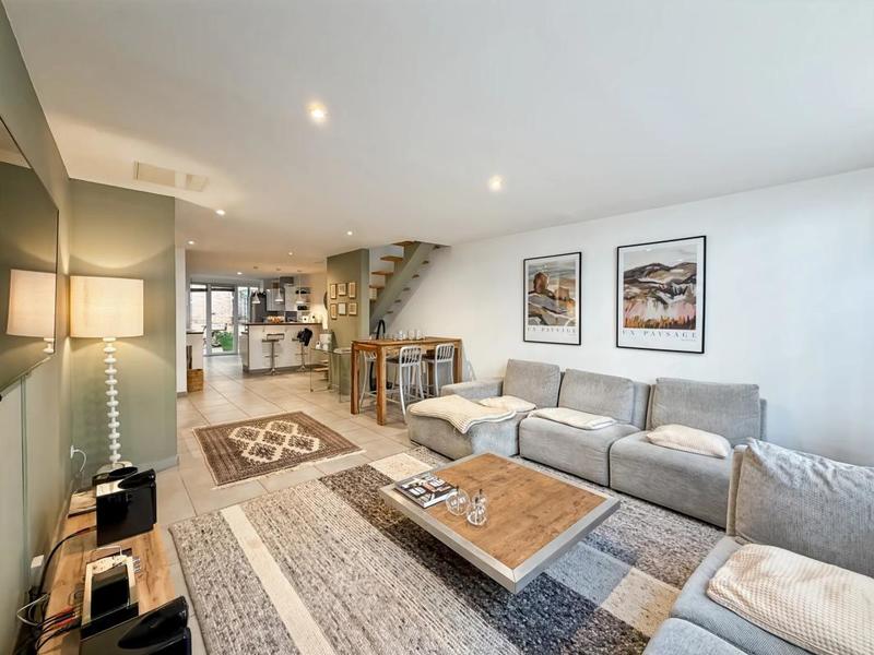 Appartement - 85 m² - 3 pièces