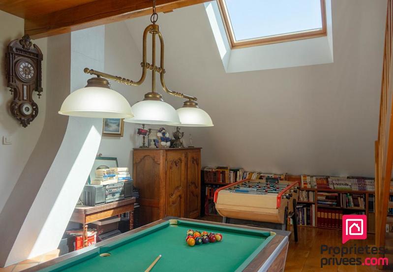 Maison - 200 m² - 8 pièces