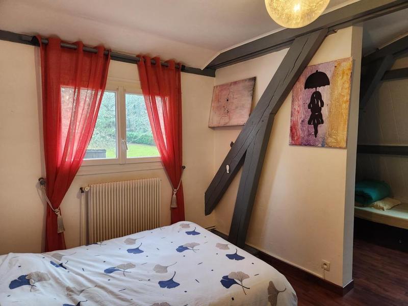 Maison traditionnelle - 188 m² - 8 pièces