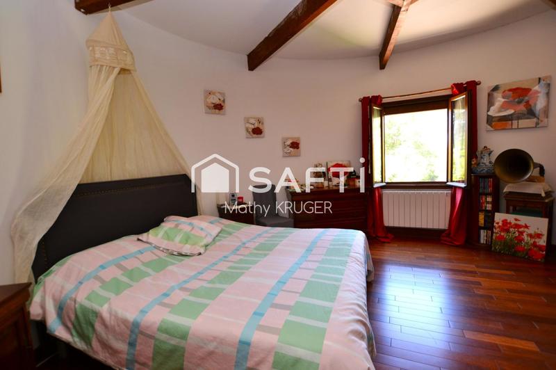 Propriété - 228 m² - 7 pièces