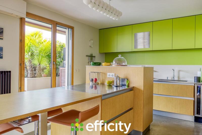 Appartement - 111 m² - 4 pièces