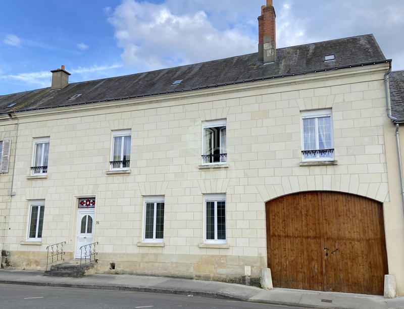 Maison - 212 m² - 8 pièces