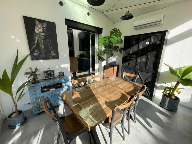 Maison - 96 m² - 5 pièces