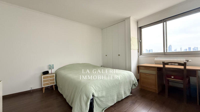Appartement - 99 m² - 4 pièces