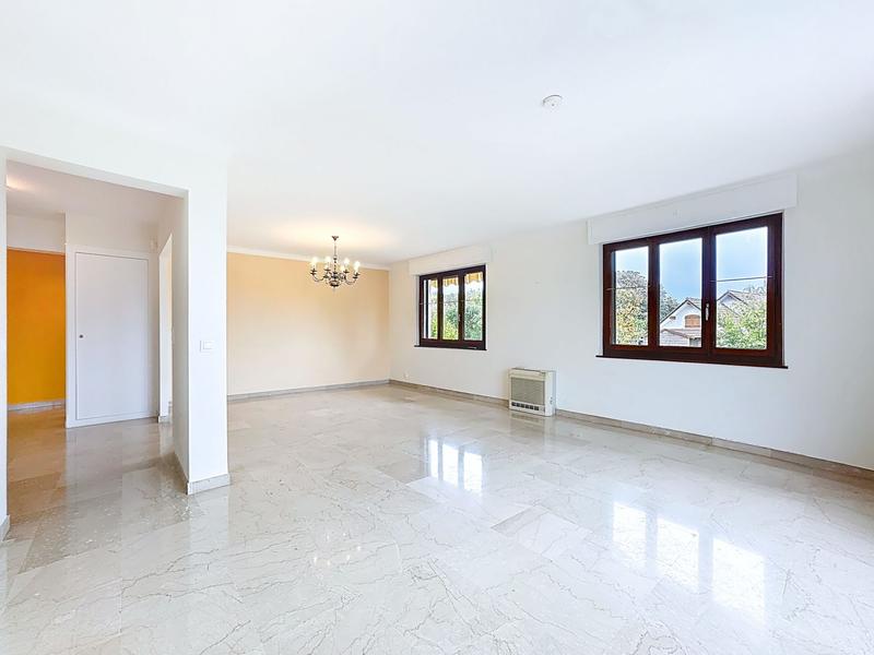 Maison - 184 m² - 8 pièces