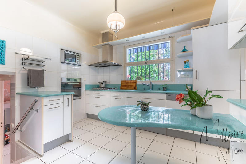 Maison - 147 m² - 6 pièces