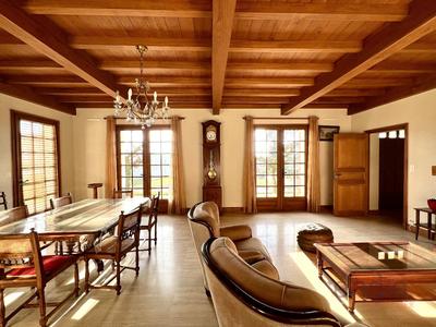 Maison - 158 m² - 6 pièces