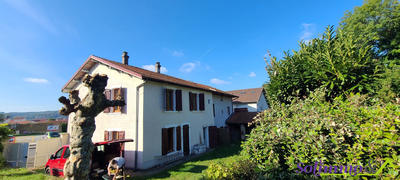 Maison - 255 m² - 11 pièces