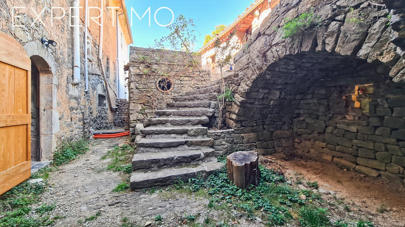 Maison - 160 m² - 9 pièces