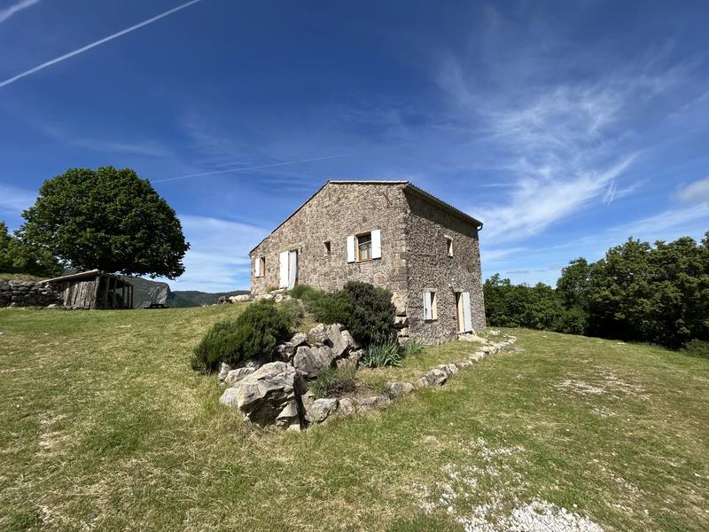 Maison - 195 m² - 8 pièces