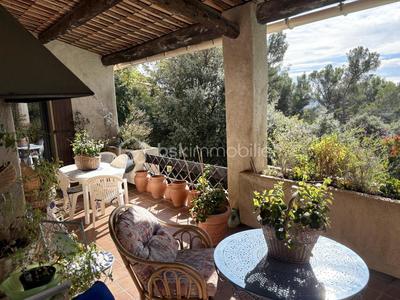 Maison traditionnelle - 170 m² - 5 pièces