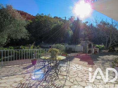 Maison - 181 m² - 6 pièces