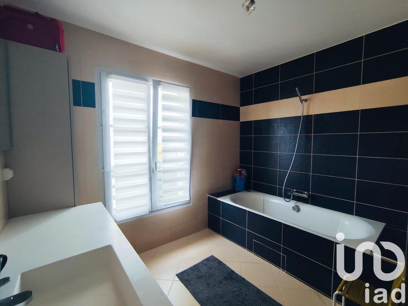 Maison - 180 m² - 6 pièces