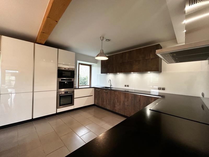 Maison - 190 m² - 6 pièces