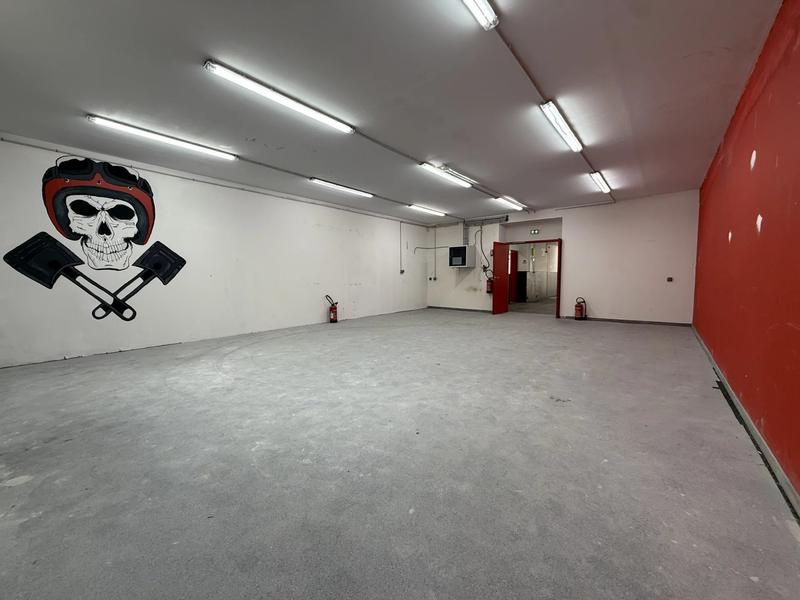 Local d'activités - 132 m² - 2 pièces