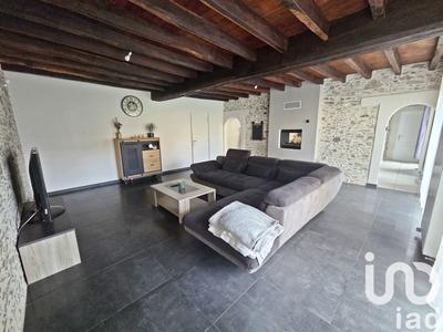 Maison - 270 m² - 10 pièces