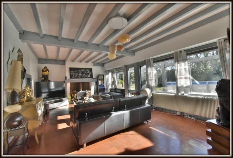 Maison - 266 m² - 9 pièces