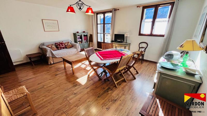 Appartement - 60 m² - 3 pièces