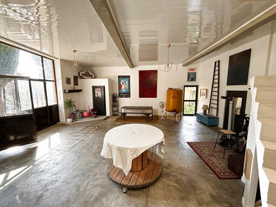 Maison - 215 m² - 5 pièces