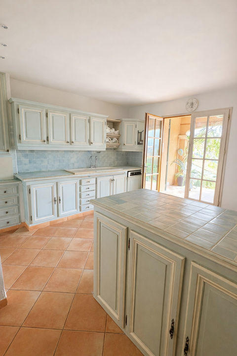 Villa - 185 m² - 6 pièces