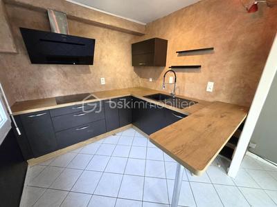 Maison - 101 m² - 5 pièces