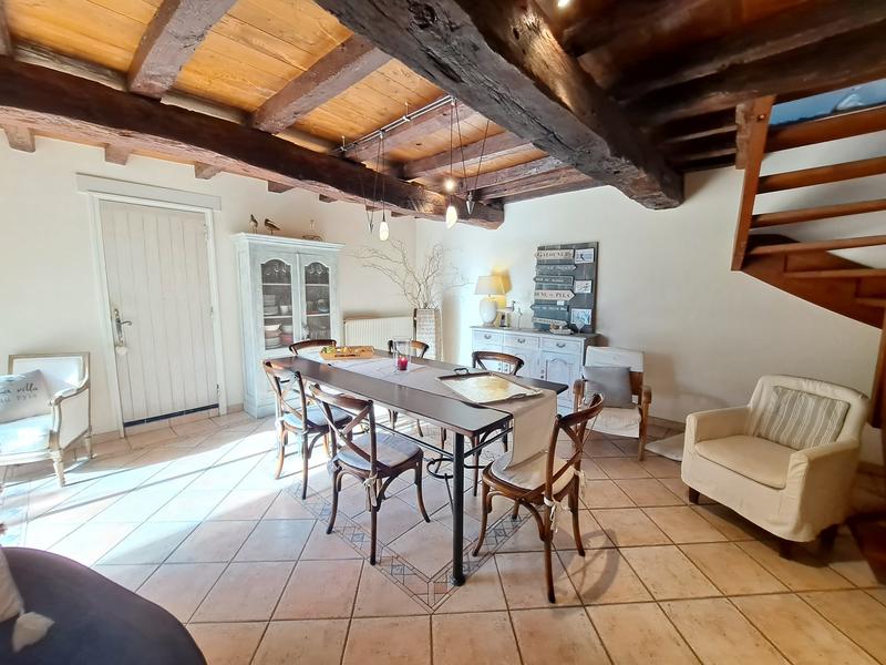 Maison - 218 m² - 6 pièces