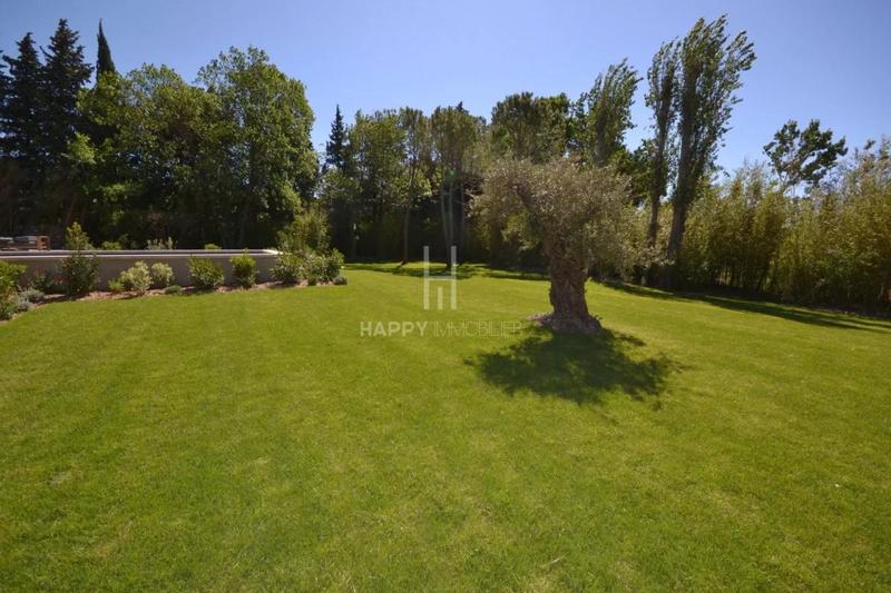 Maison - 222 m² - 7 pièces