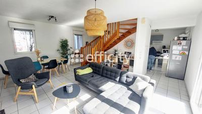 Maison jumelée - 82 m² - 4 pièces