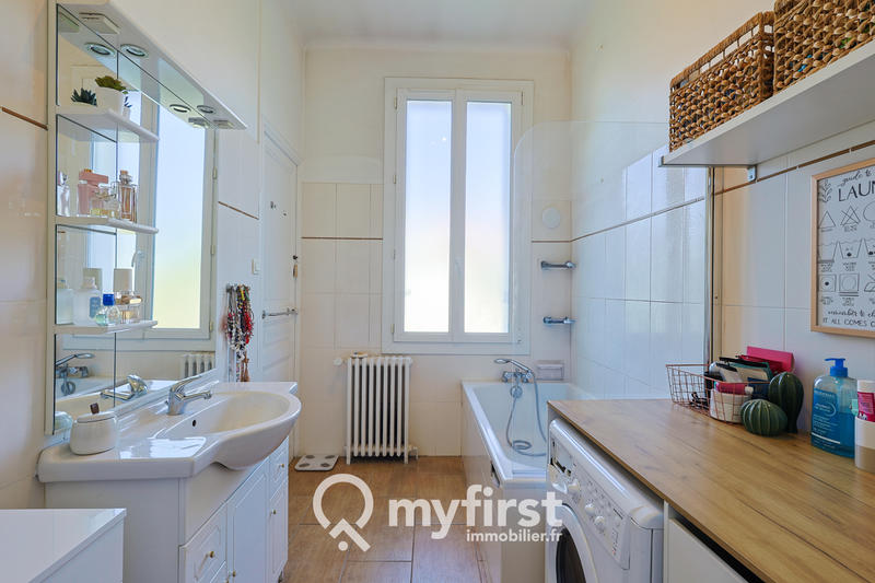 Maison - 202 m² - 6 pièces