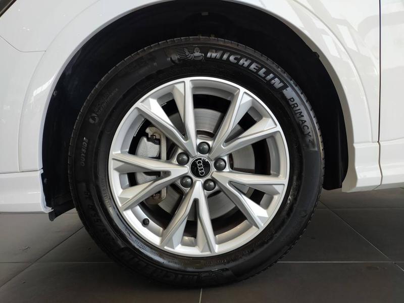 Audi Q3 45 TFSIe 245 ch s tronic 6 s line