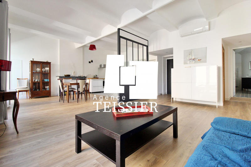 Appartement - 82 m² - 2 pièces