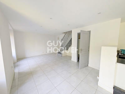 Maison - 75 m² - 5 pièces