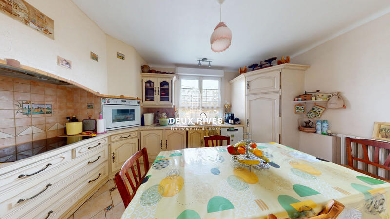 Maison - 150 m² - 8 pièces