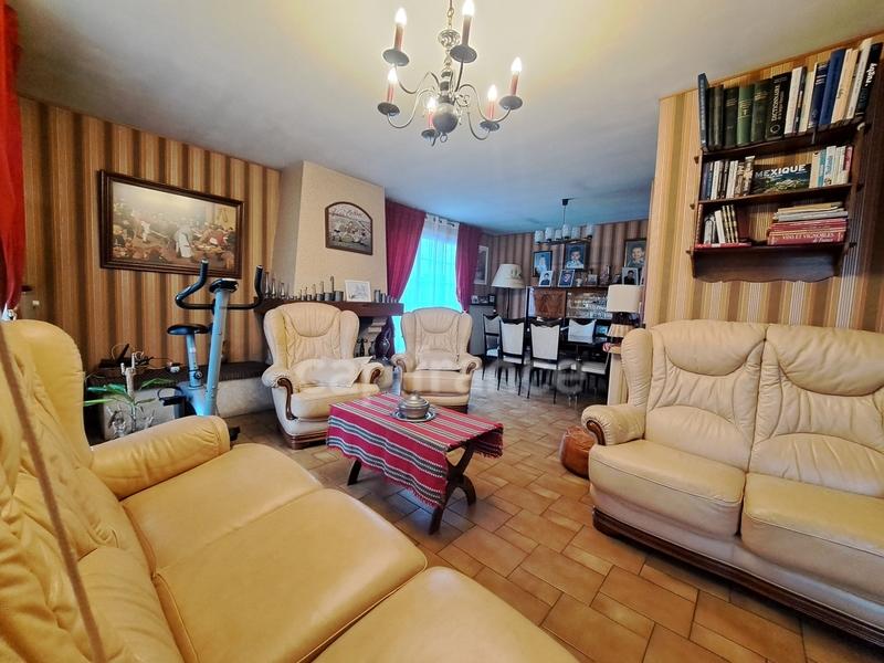 Pavillon - 102 m² - 7 pièces