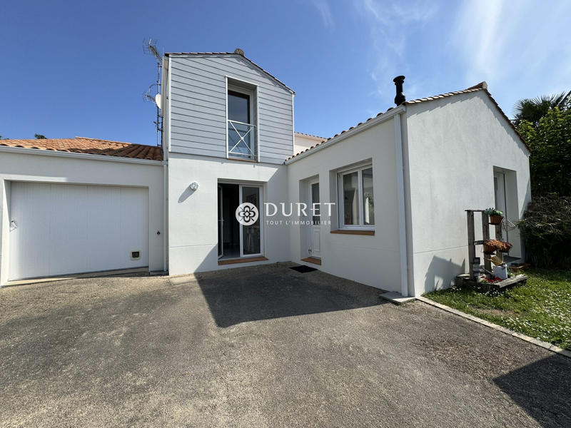 Maison - 104 m² - 4 pièces