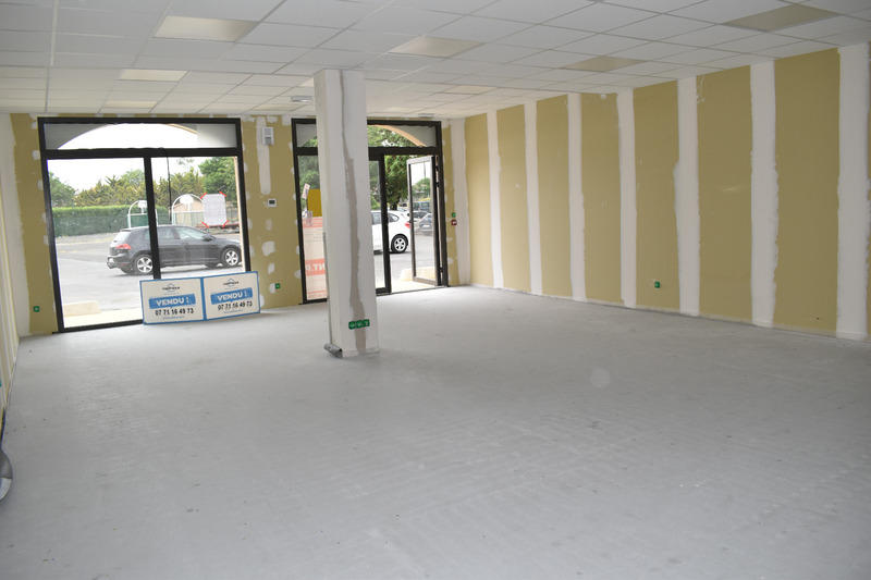 Local commercial - 80 m² - 1 pièce