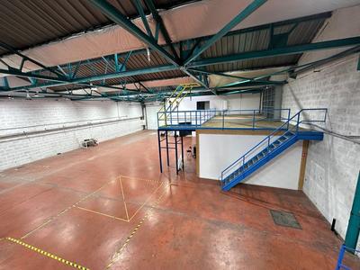 Entrepôt - 994 m² - 15 pièces