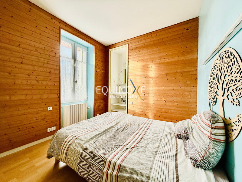 Maison - 161 m² - 7 pièces