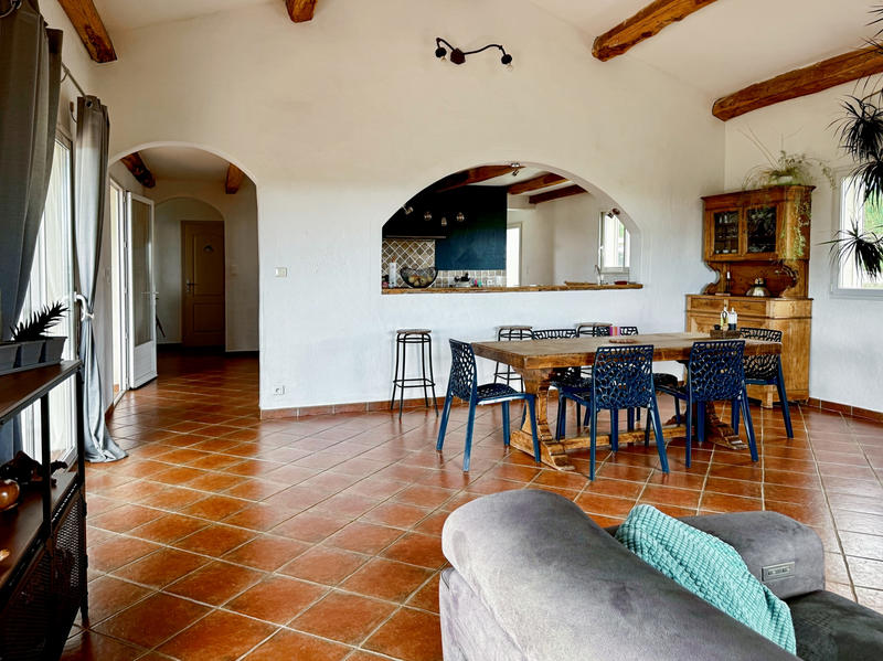 Maison - 208 m² - 6 pièces