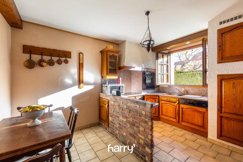 Maison - 93 m² - 5 pièces