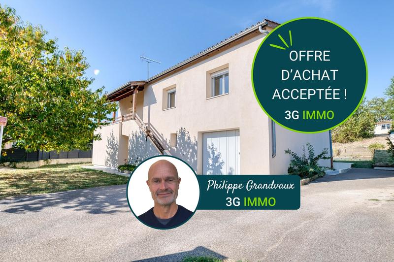 Maison traditionnelle - 217 m² - 11 pièces