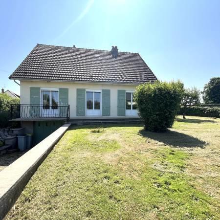 Maison - 96 m² - 6 pièces