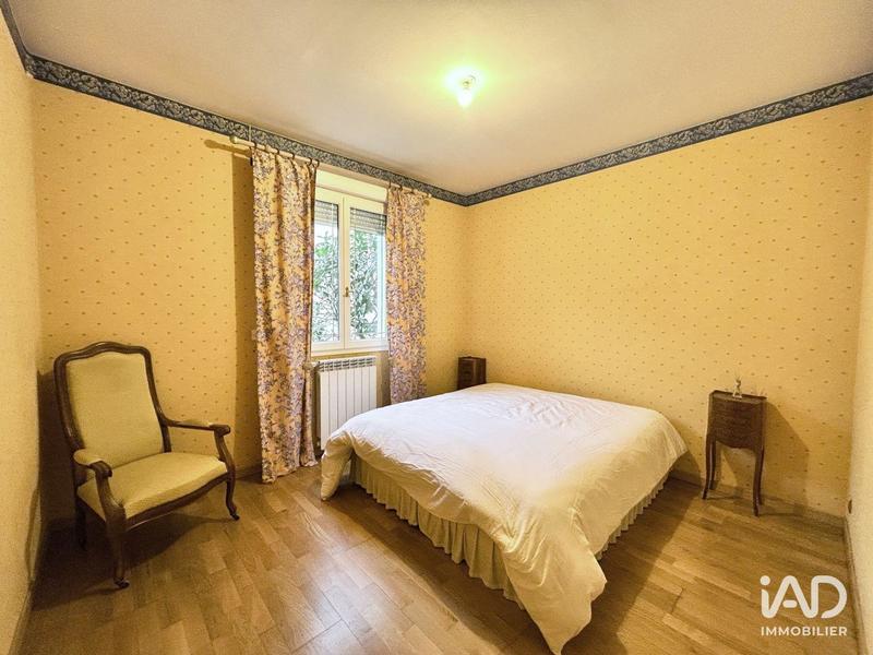 Maison - 265 m² - 10 pièces