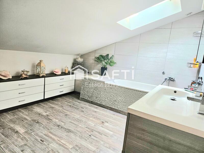 Maison - 117 m² - 4 pièces